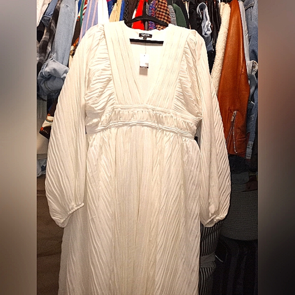 EXPRESS Cream Colored Textured Deep V Gorgeous Goddess Dress! SIZE 14.